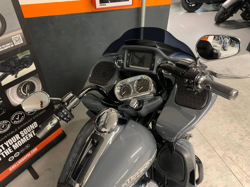 Harley-Davidson 1690 Road Glide Ultra (2015 - 16) - FLRTU (8)