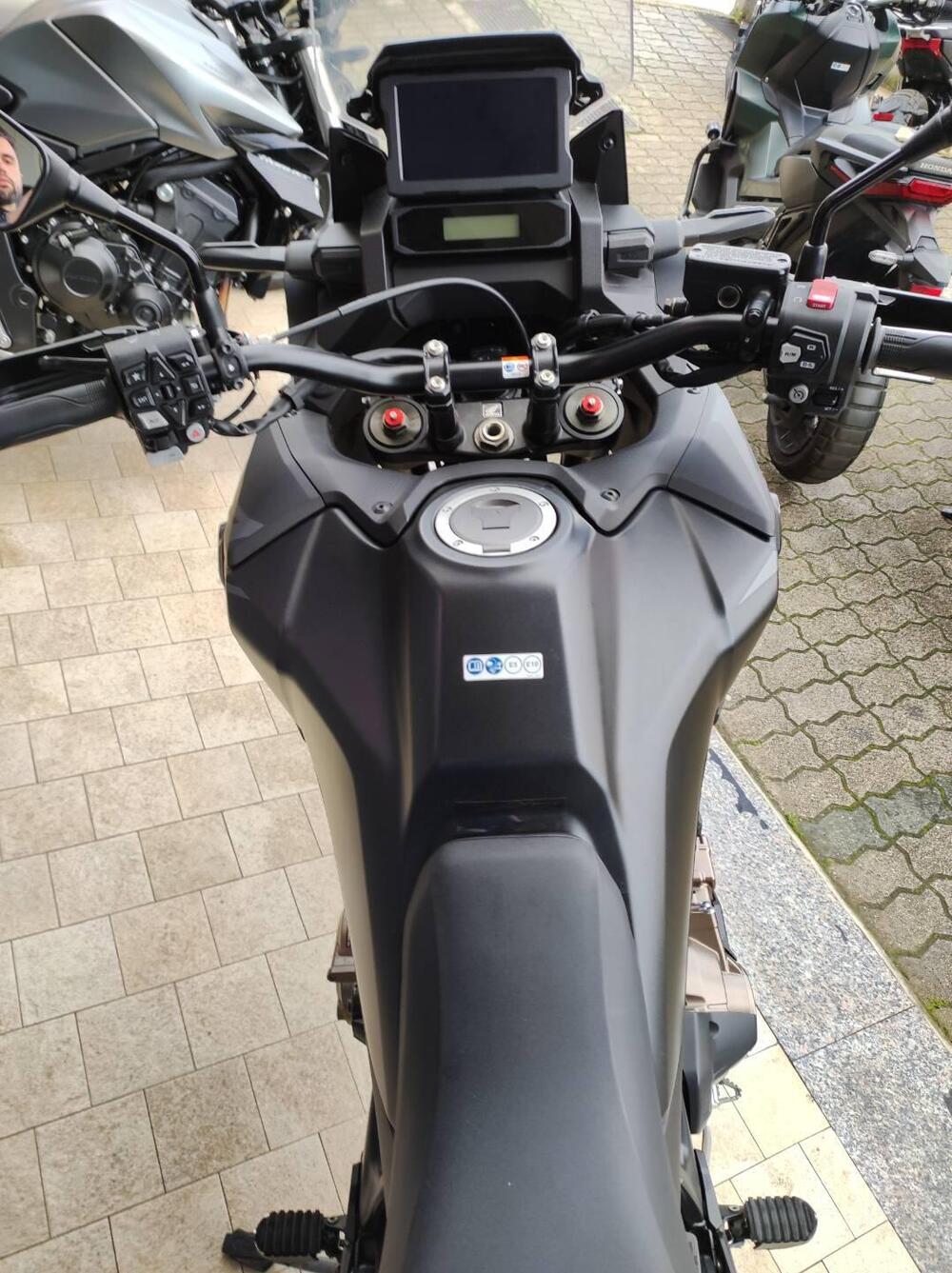 Honda Africa Twin CRF 1100L DCT (2022 - 23) (9)