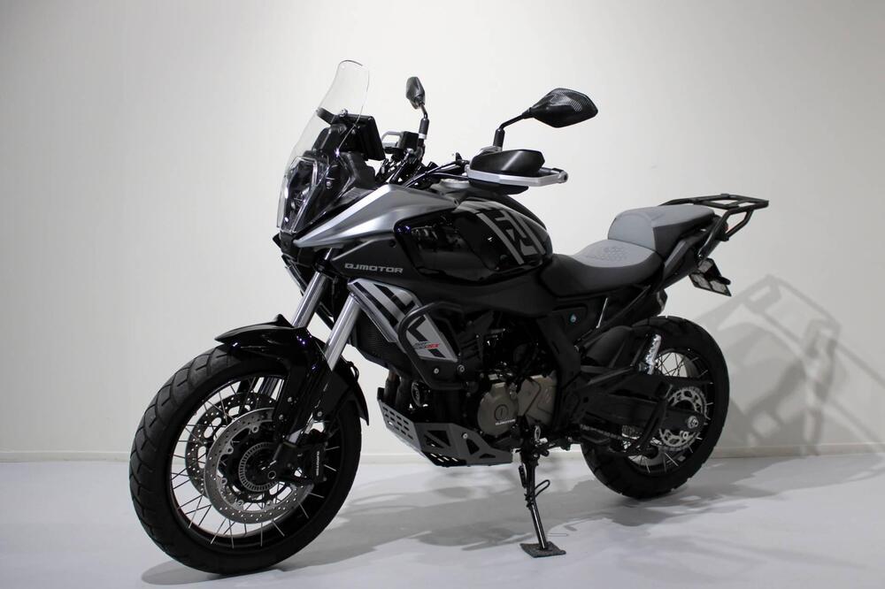 QJ Motor SRT 600 SX (2024 - 25) (3)