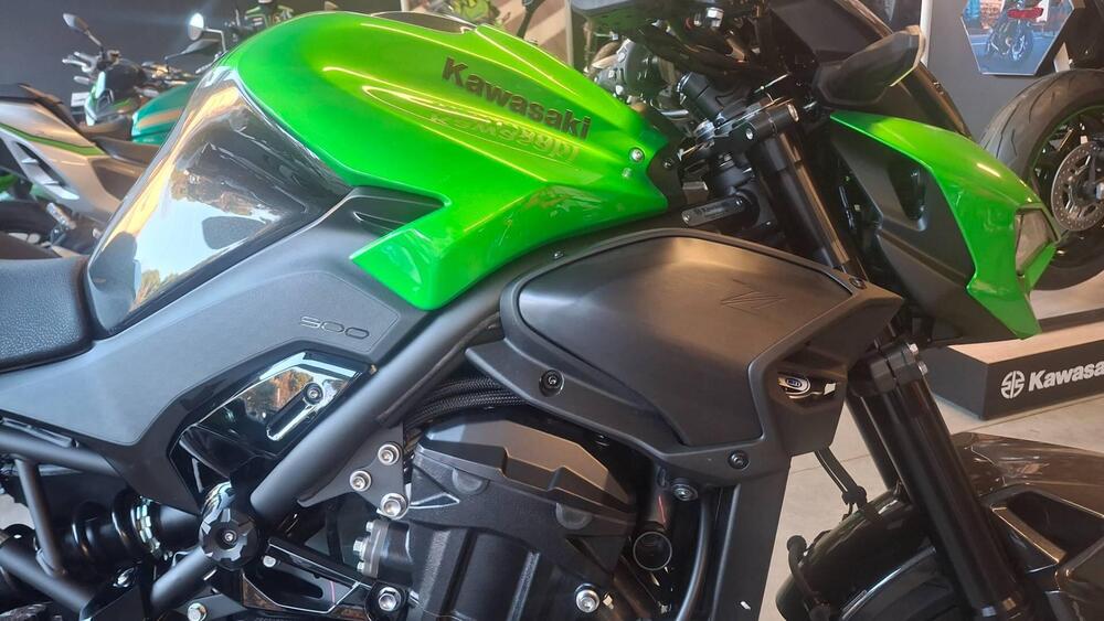 Kawasaki Z 900 (2025 - 26) (3)