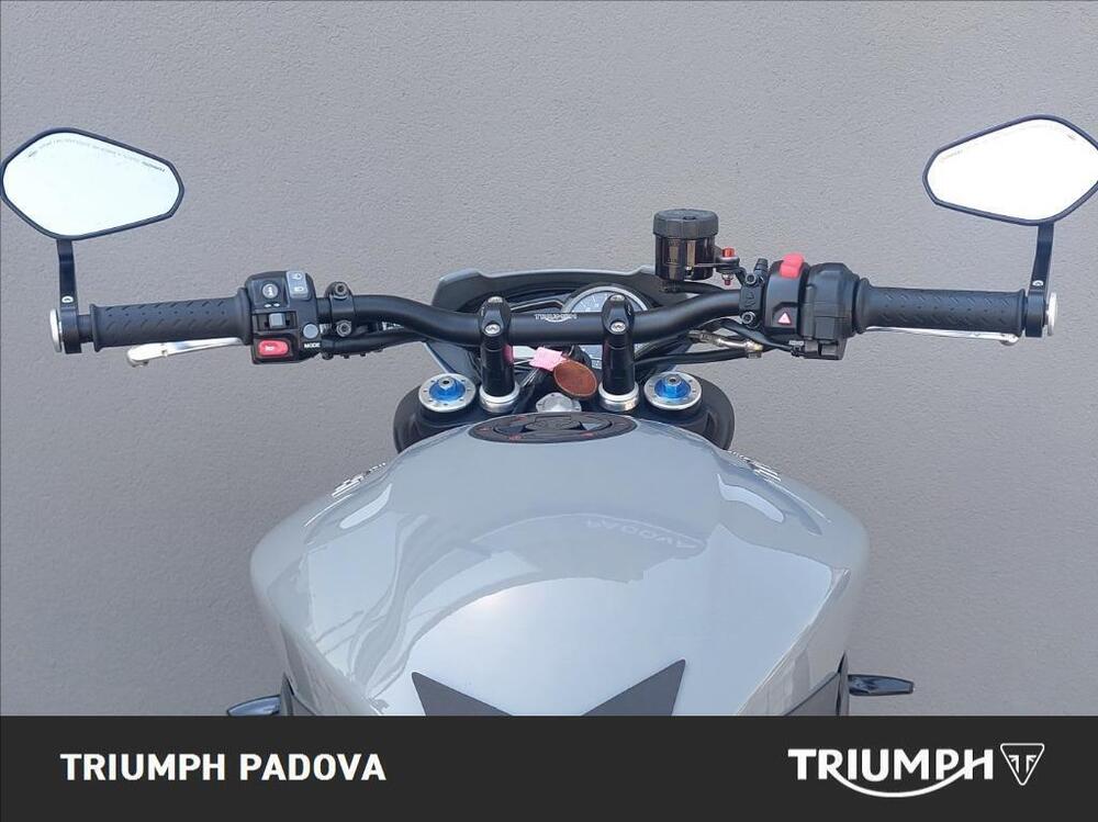 Triumph Speed Triple 1050 R ABS (2016 - 17) (11)