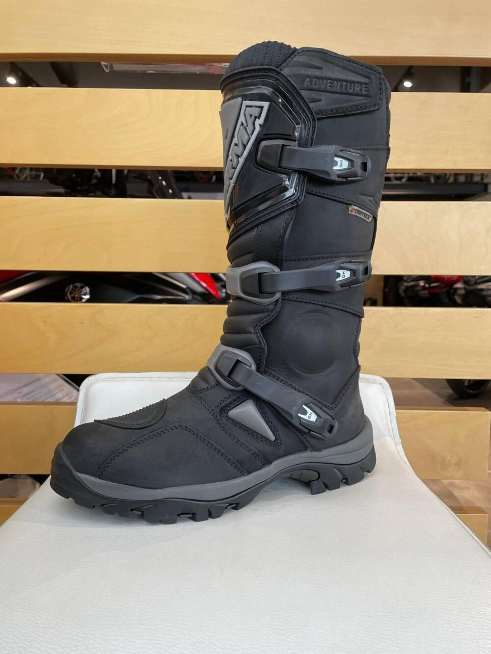 STIVALI ADVENTURE DRY Forma (3)