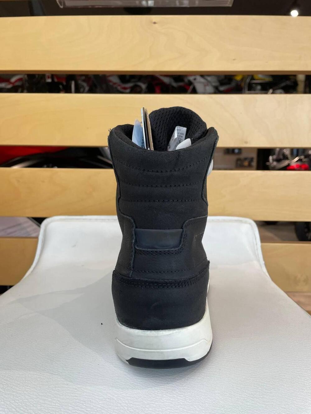 SCARPONICINO SWIFT DRY Forma (2)