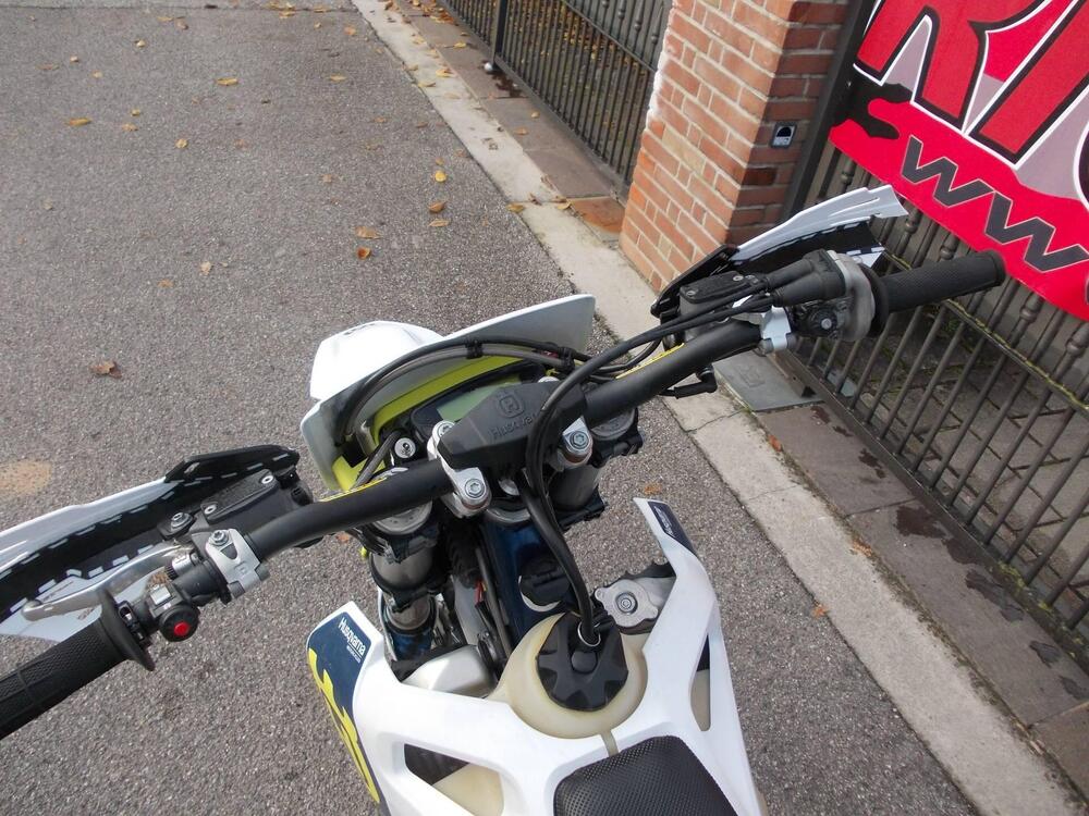 Husqvarna TE 300i (2023) (7)