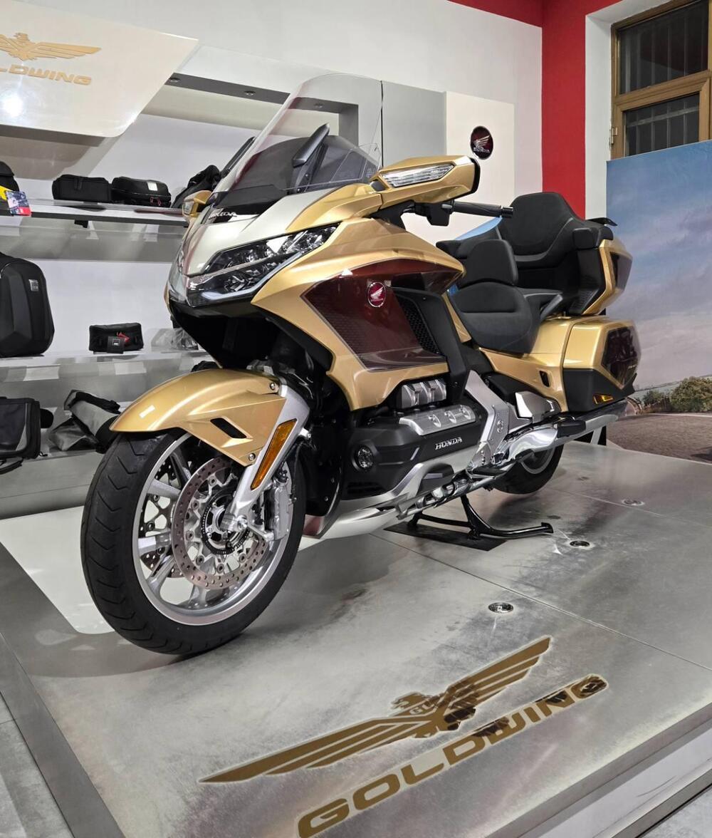 Honda GL 1800 Gold Wing Tour 50° Anniversario (2025 - 26)