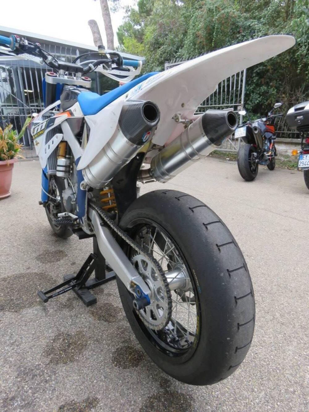 Tm Moto SMM 450 Fi ES (2016) (13)