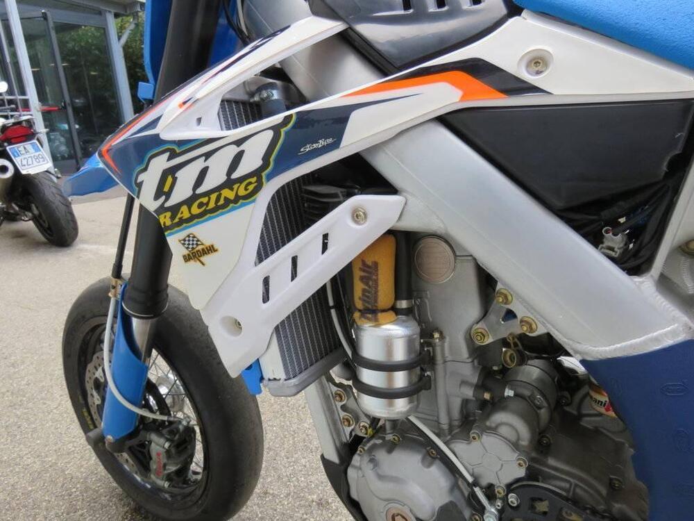 Tm Moto SMM 450 Fi ES (2016) (14)