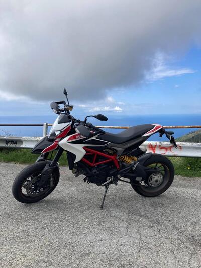 Ducati Hypermotard 821 SP (2013 - 15) usata