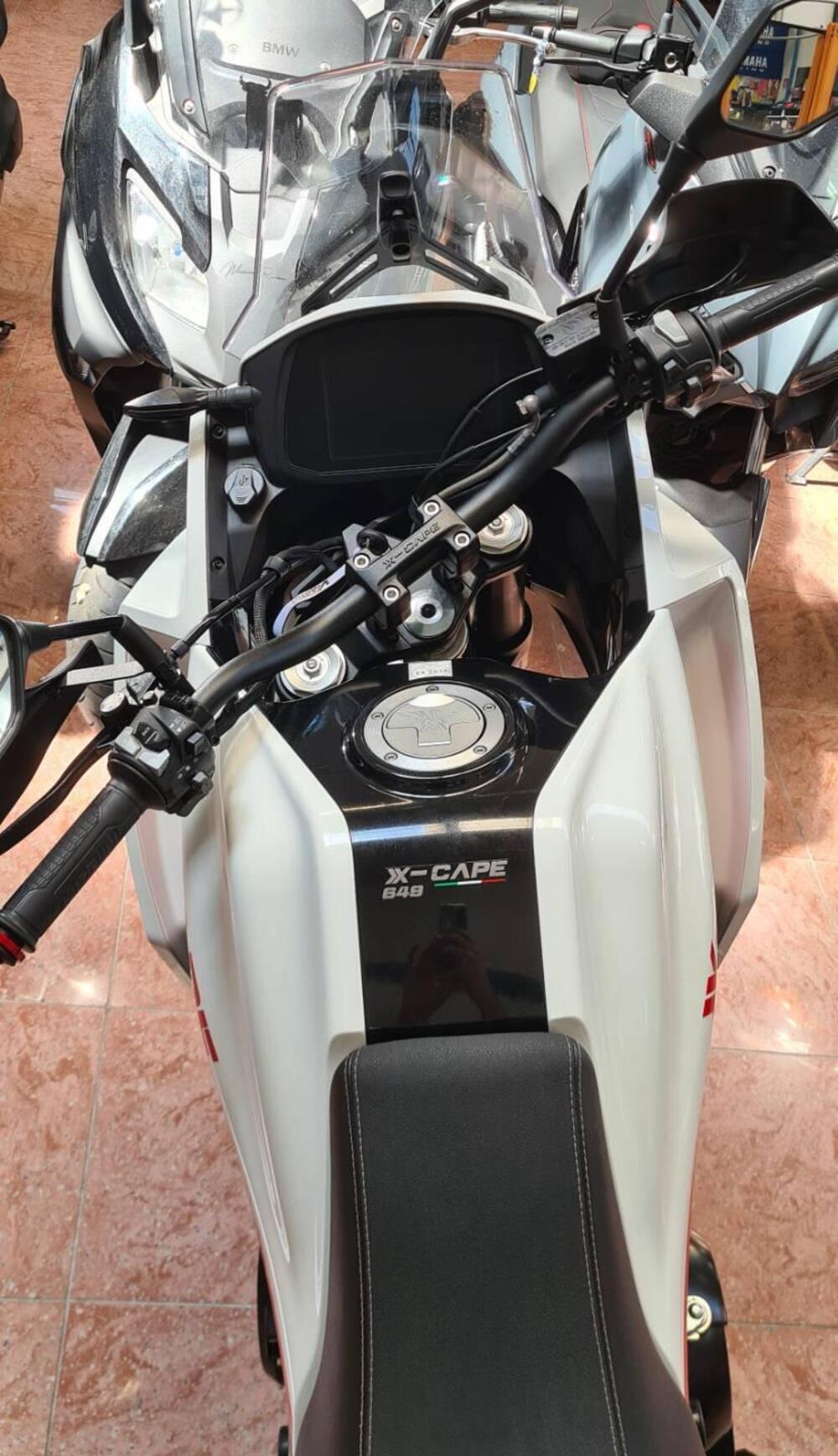 Moto Morini X-Cape 650 (2021 - 25) (2)
