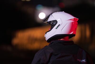 Rumore sotto il casco: la risposta di SENA arriva con l&rsquo;ANC dedicata ai motociclisti