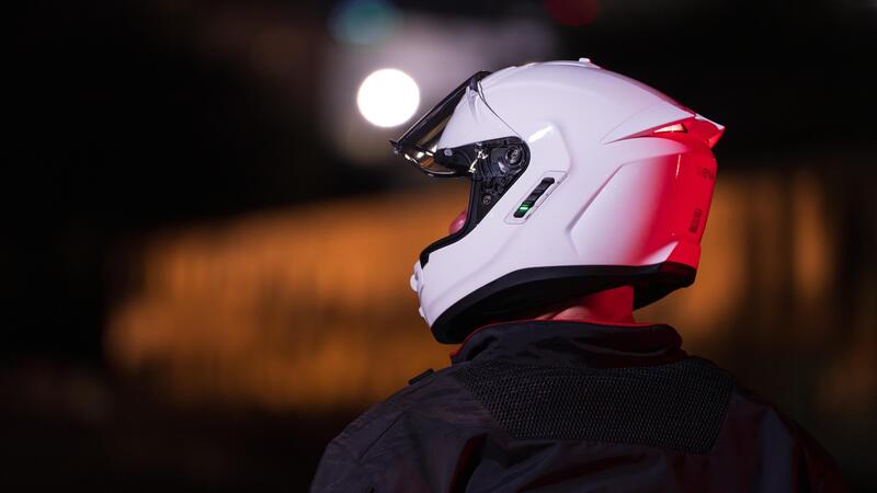 Rumore sotto il casco: la risposta di SENA arriva con l&rsquo;ANC dedicata ai motociclisti
