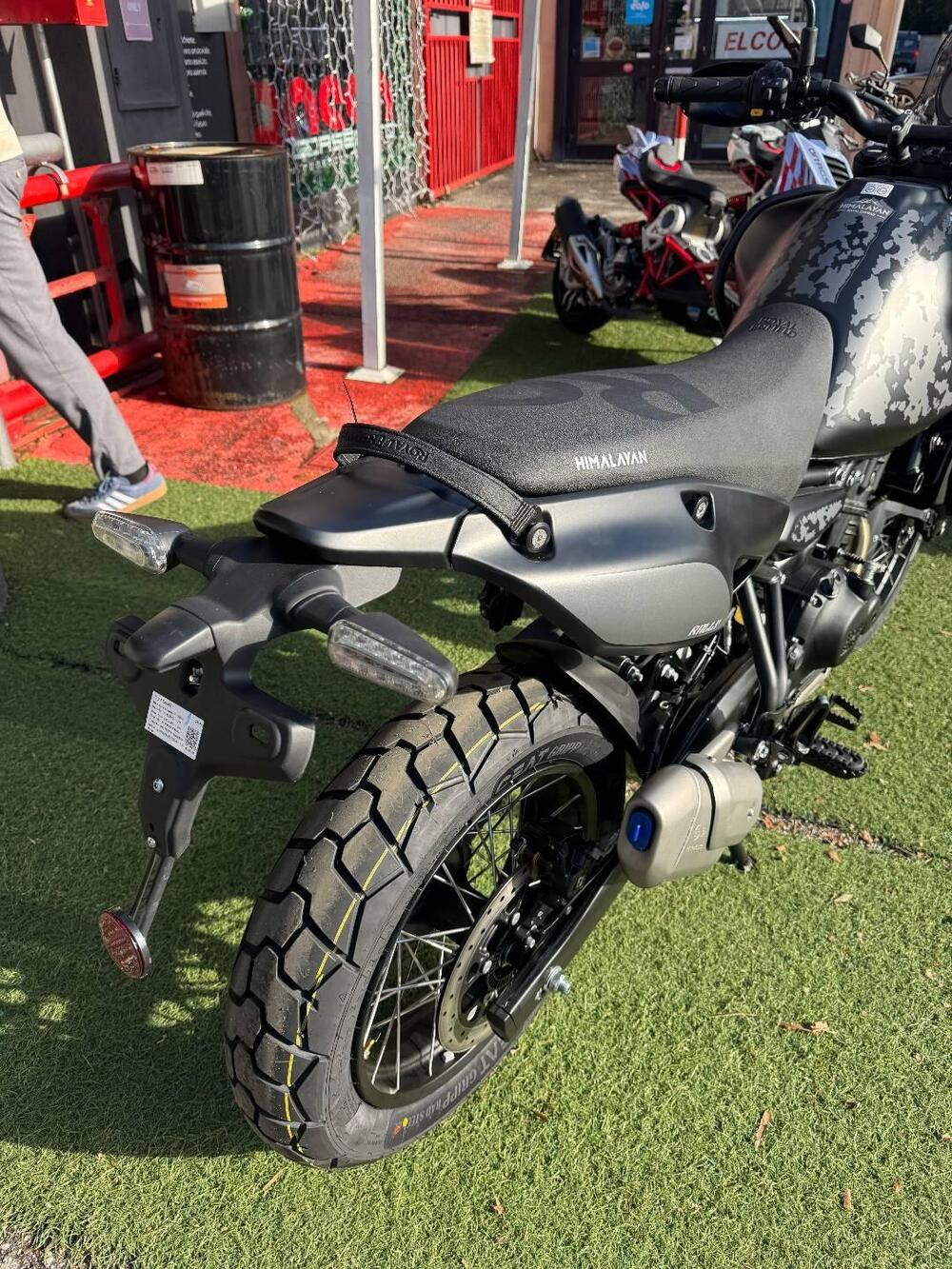 Royal Enfield Himalayan 450 Mana Black (2026) (6)