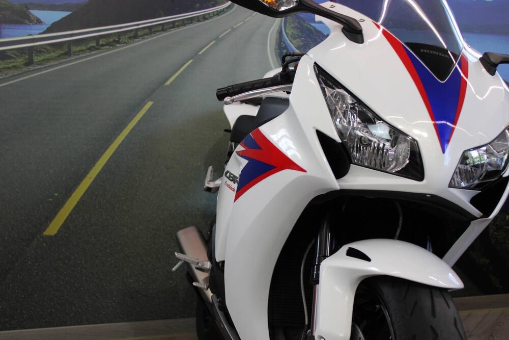 Honda CBR 1000 RR Fireblade (2012 - 16) (10)
