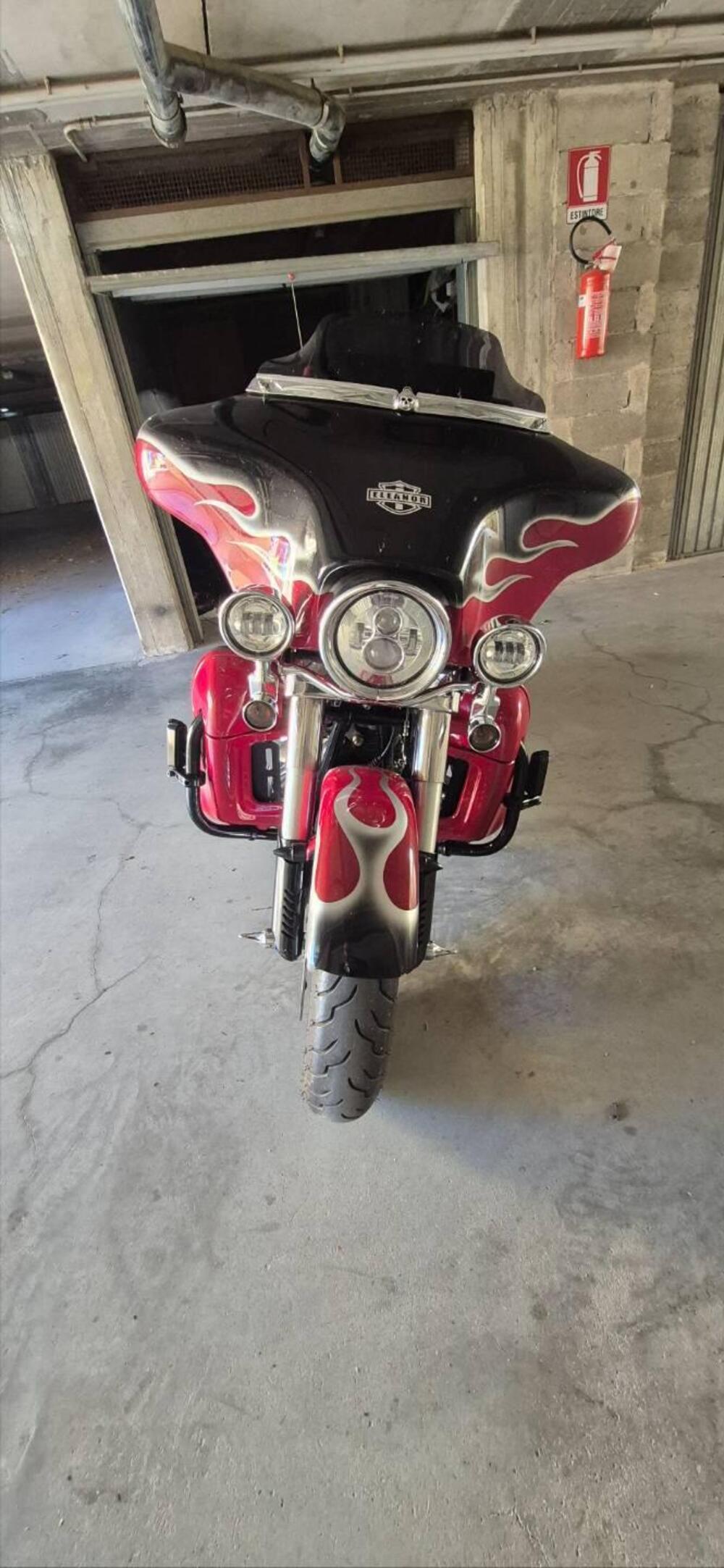 Harley-Davidson 1690 Electra Glide Classic (2010 - 12) - FLHTC (3)