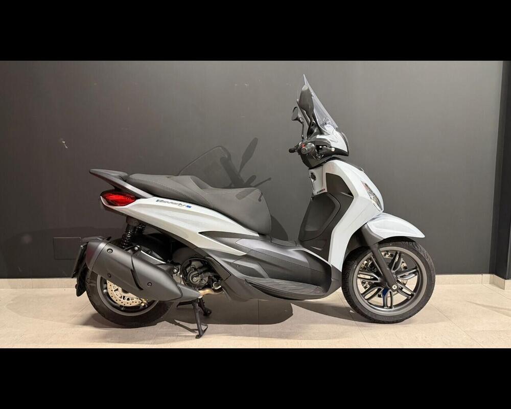 Piaggio 1 Active (2022 - 25) (3)