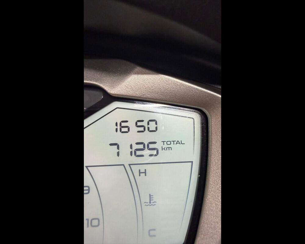 Piaggio Beverly 300 S ABS-ASR (2021 - 25) (4)