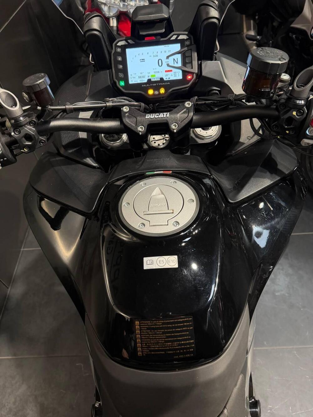 Ducati Multistrada V2 S (2022 - 24) (16)
