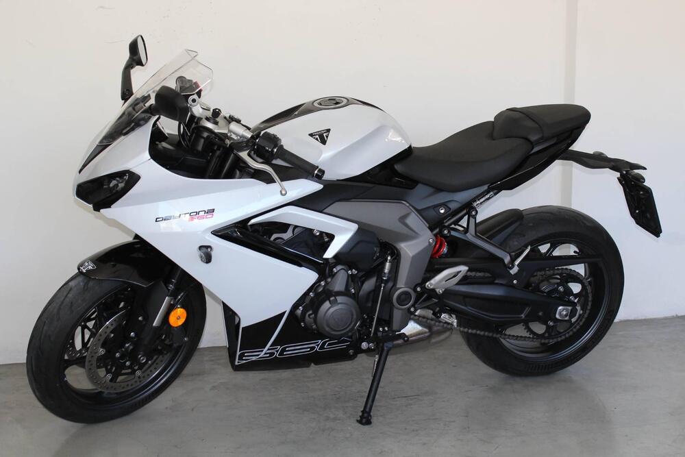 Triumph Daytona 660 (2024 - 25) (6)