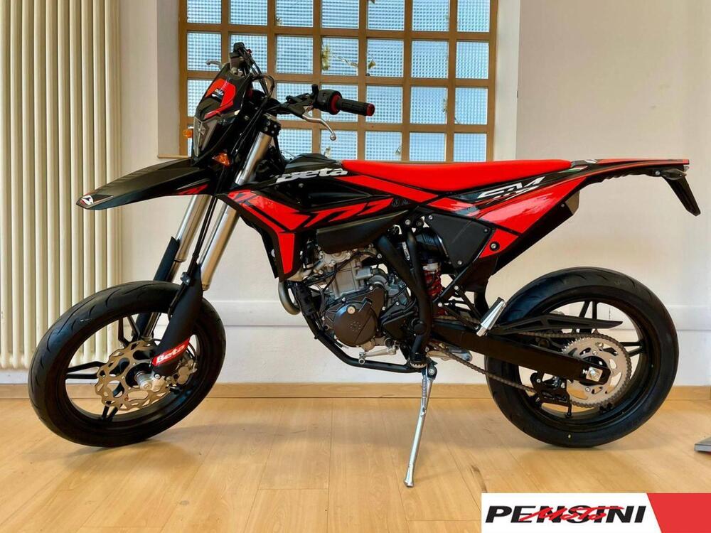 Betamotor RR 125 4T Motard T (2025 - 26) (4)