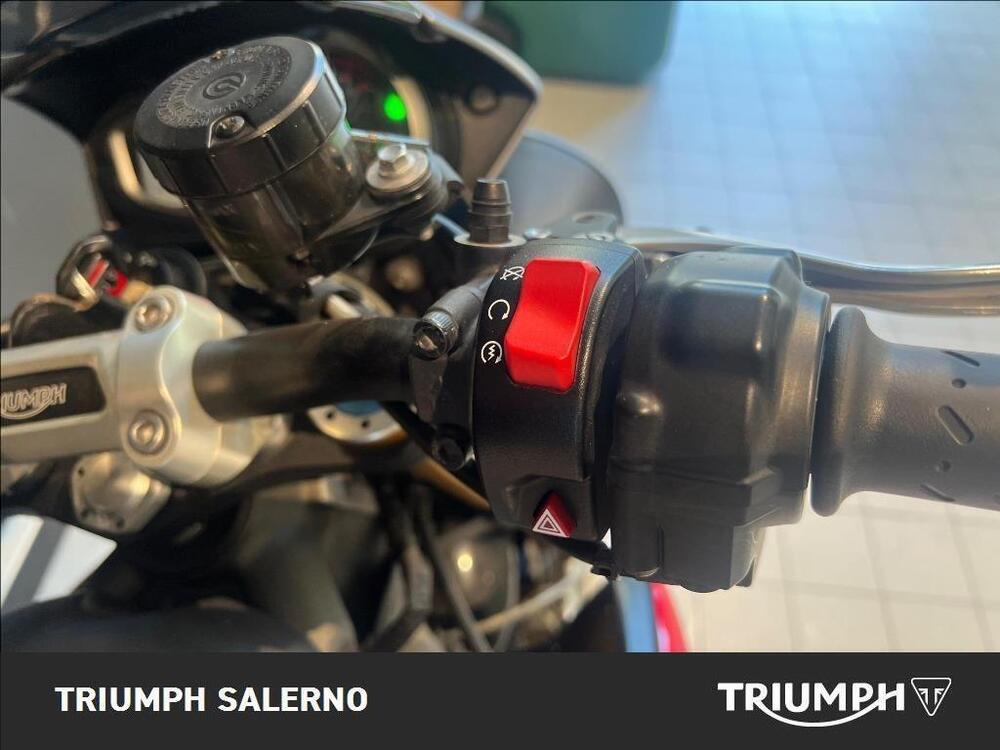 Triumph Speed Triple 1050 R ABS (2016 - 17) (8)