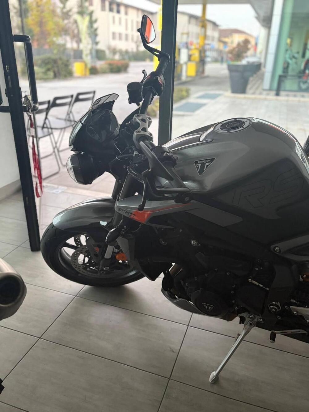 Triumph Street Triple 765 RS (2023 - 25) (4)