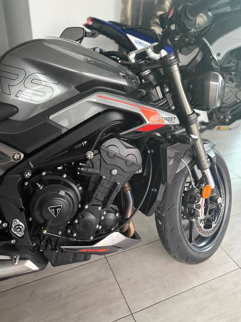 Triumph Street Triple 765 RS (2023 - 25) (3)