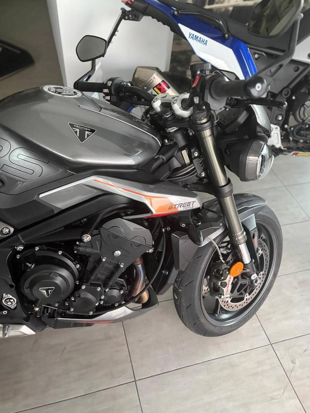 Triumph Street Triple 765 RS (2023 - 25) (2)