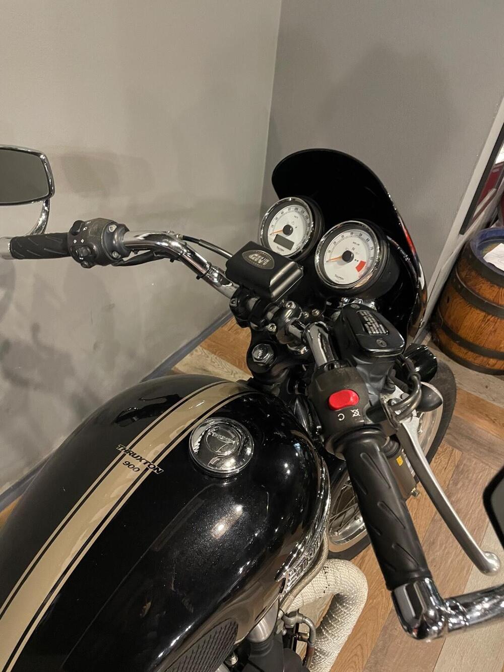 Triumph Thruxton 900 (2004 - 15) (5)