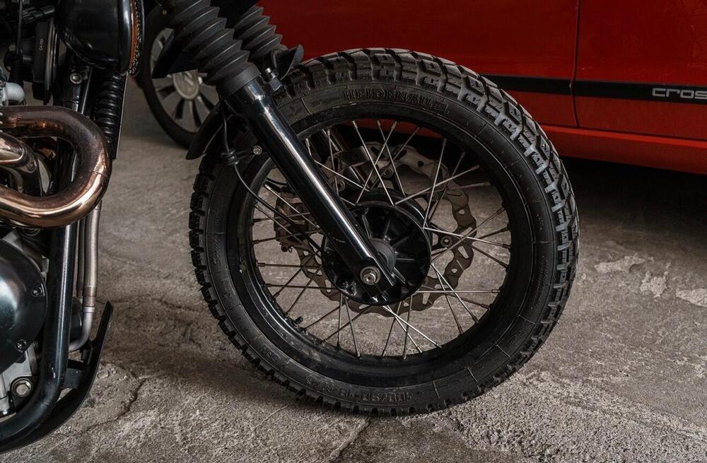 Royal Enfield Interceptor 650 Custom (2020) (6)