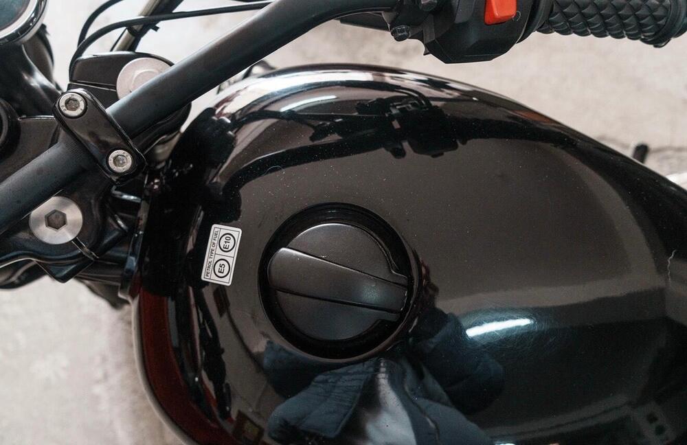 Royal Enfield Interceptor 650 Custom (2020) (7)