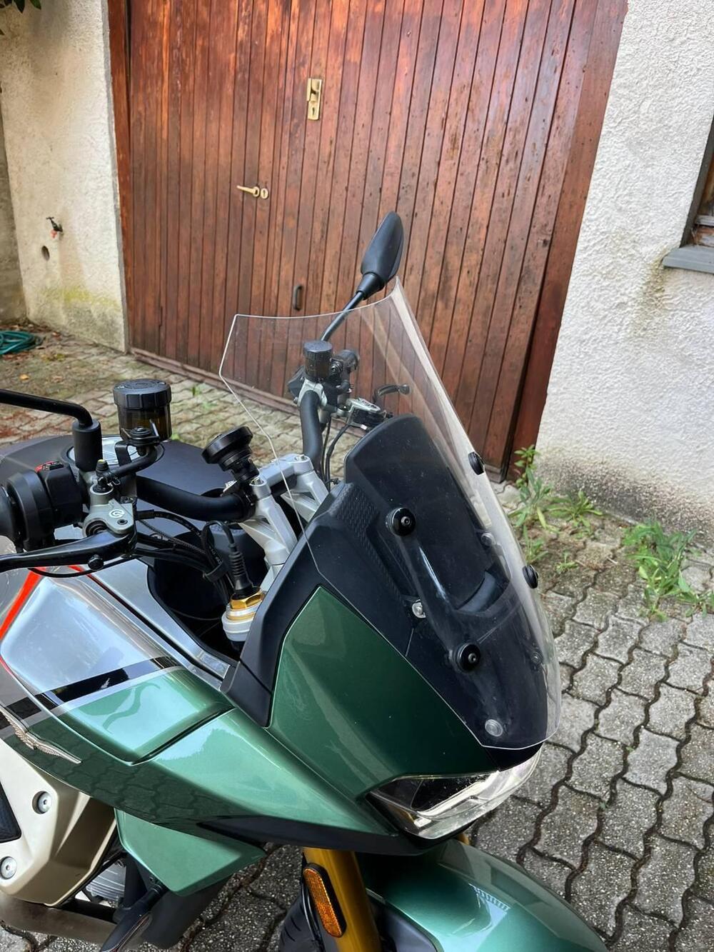 Moto Guzzi V100 Mandello S (2022 - 24) (6)