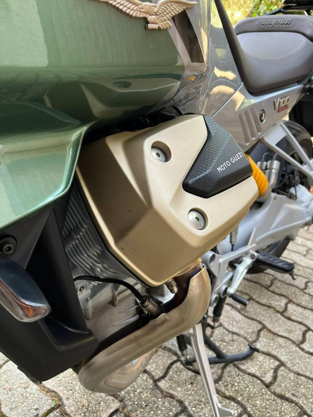 Moto Guzzi V100 Mandello S (2022 - 24) (7)