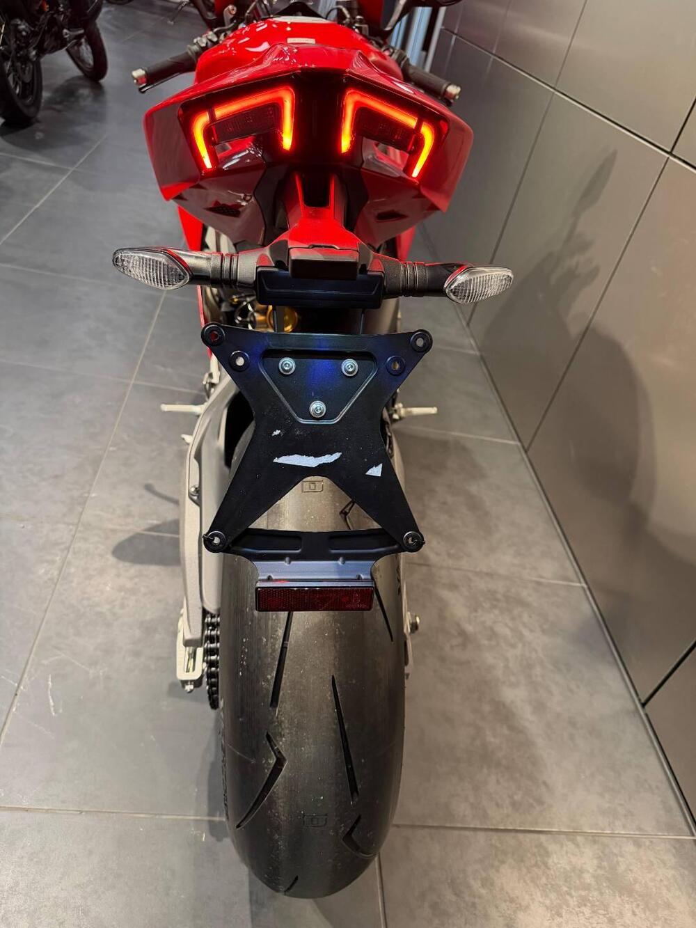 Ducati Panigale V4 S (2025) (9)