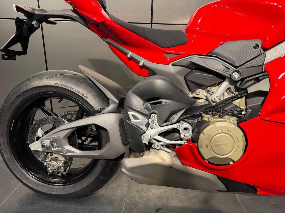 Ducati Panigale V4 S (2025) (14)