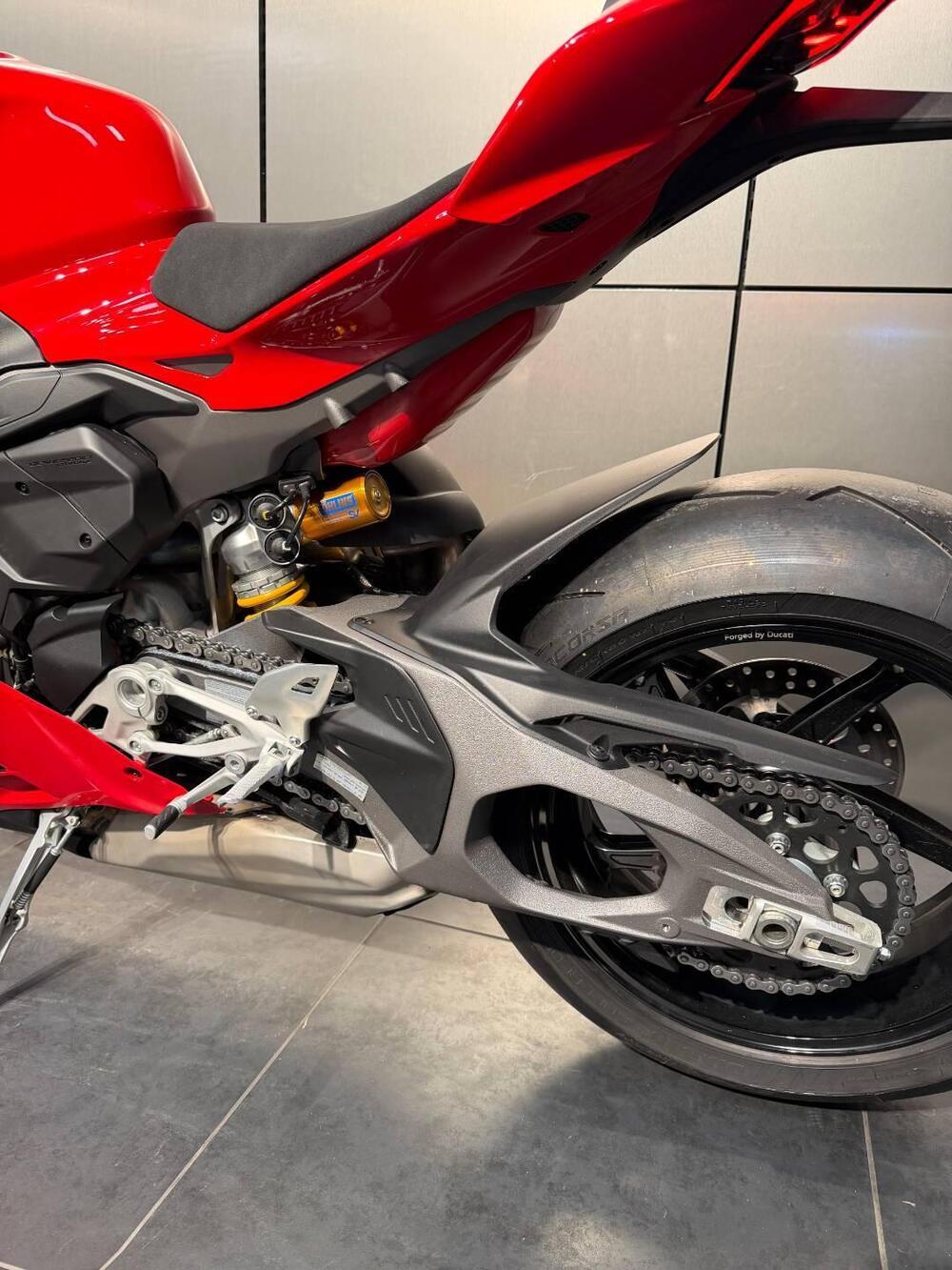 Ducati Panigale V4 S (2025) (17)