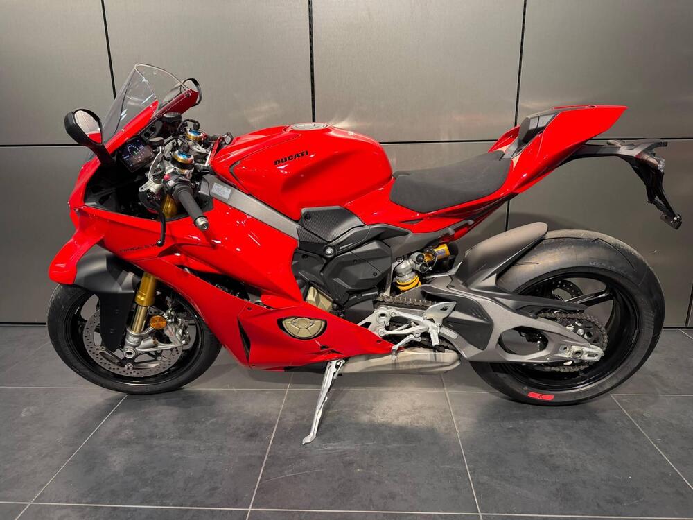 Ducati Panigale V4 S (2025) (9)