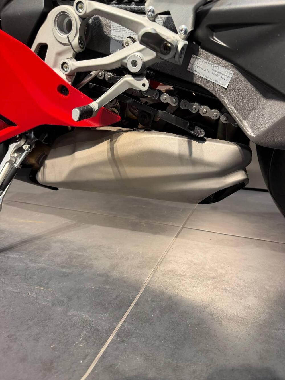 Ducati Panigale V4 S (2025) (12)