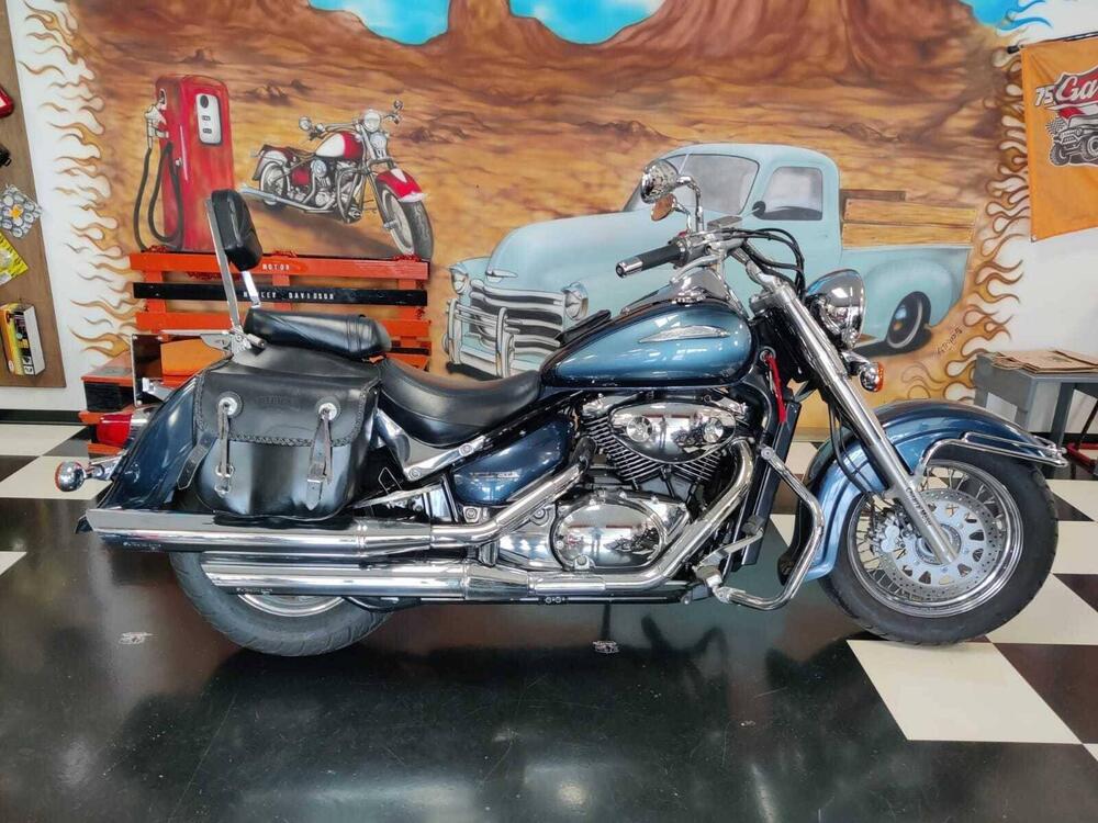 Suzuki VL 800 Intruder Volusia (2000 - 04)