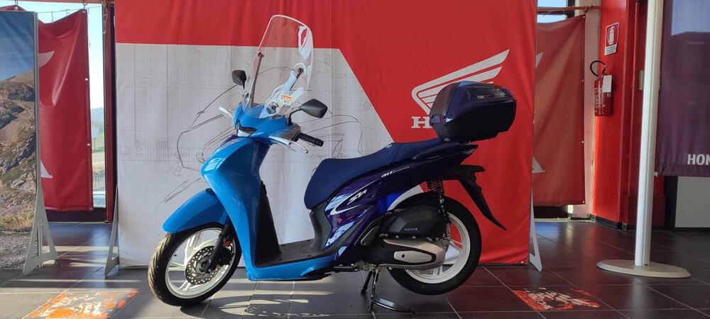 Honda SH 125i (2024 - 25) (2)