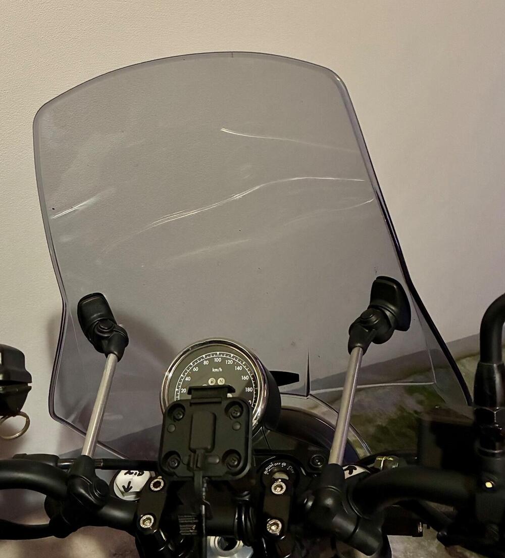Moto Guzzi V7 III Stone (2017 - 20) (8)