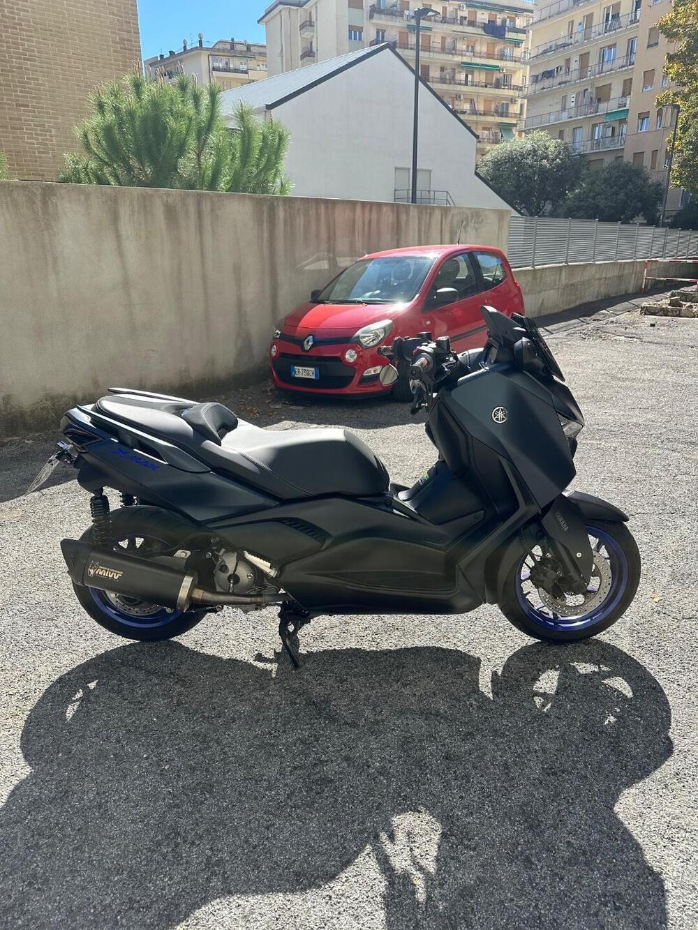 Yamaha X-Max 300 (2025)