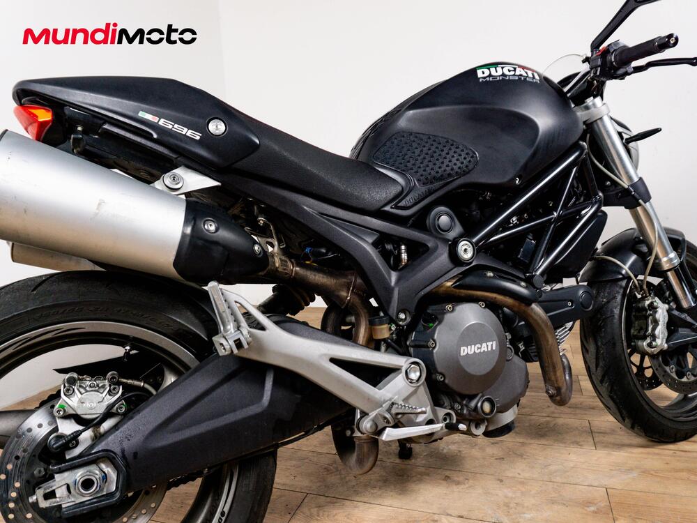 Ducati Monster 696 ABS (2009 - 14) (4)