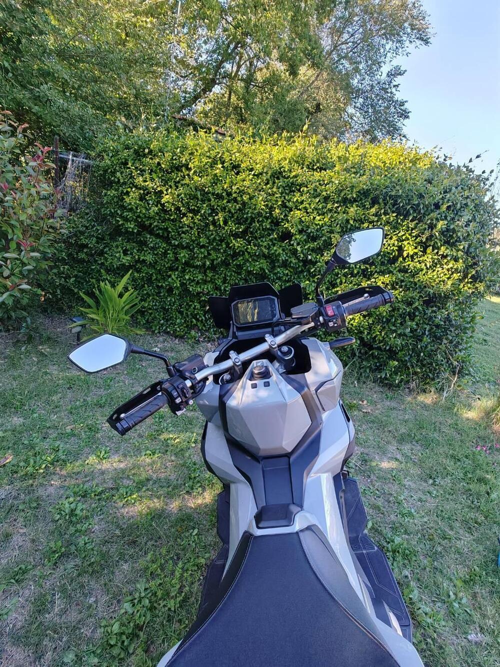 Honda X-ADV 750 DCT (2021 - 24) (4)