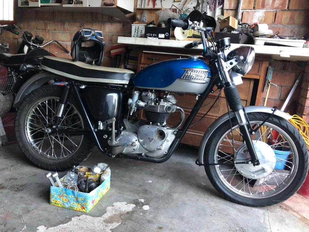 Triumph Bonneville T120 (3)