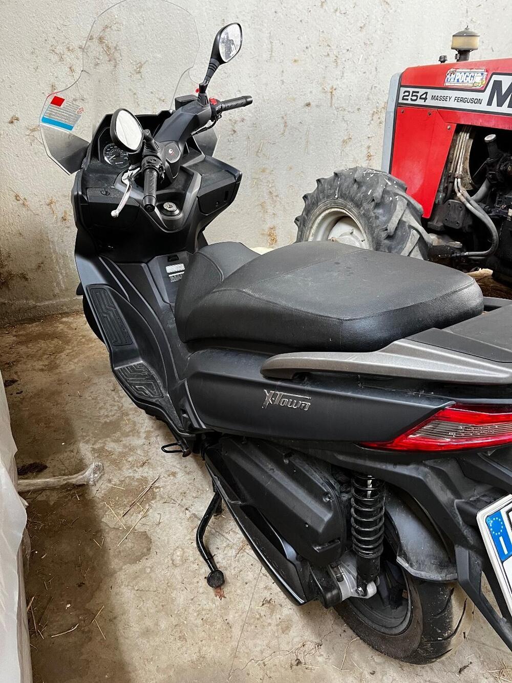 Kymco X-Town 300i (2021 - 24) (2)