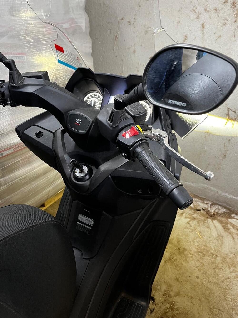 Kymco X-Town 300i (2021 - 24) (6)