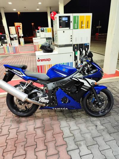 Yamaha YZF R6 (2003 - 04) usata