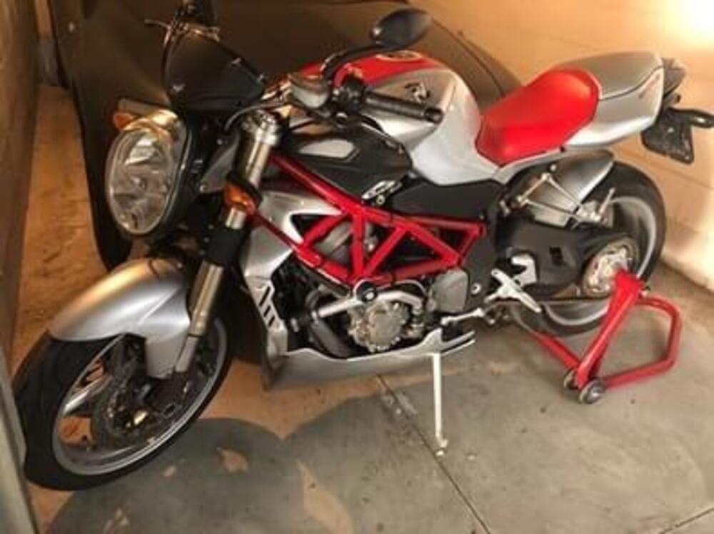 MV Agusta Brutale 910 S (2005 - 11) (3)