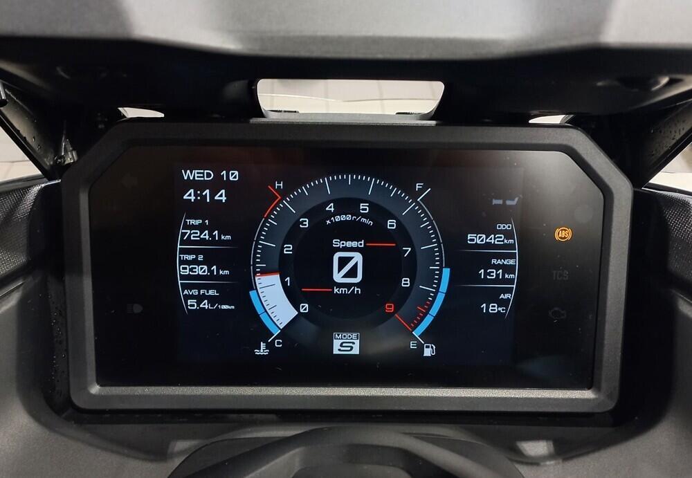 Yamaha T-Max 560 Tech Max (2022 - 24) (4)