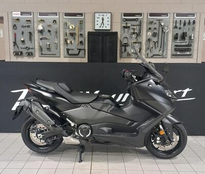 Yamaha T-Max 560 (2022 - 24) usata